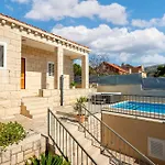 4 Bedroom Lovely In
