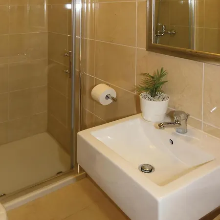 4 Bedroom Lovely In Orebić