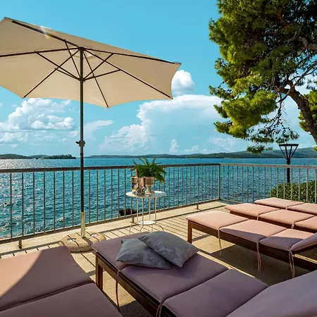 Hébergement de vacances 4 Bedroom Lovely In