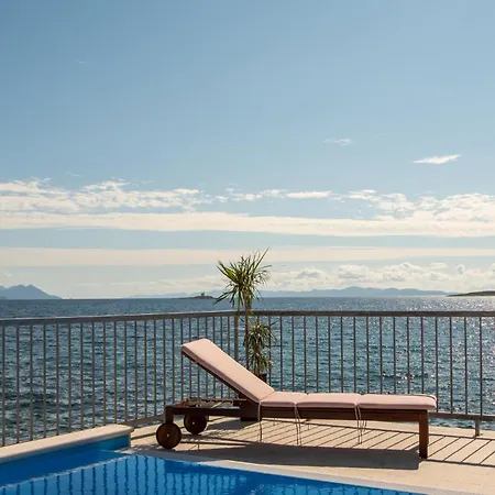 4 Bedroom Lovely In Orebić