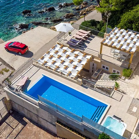 Дом отдыха 4 Bedroom Lovely In