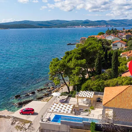 4 Bedroom Lovely In *