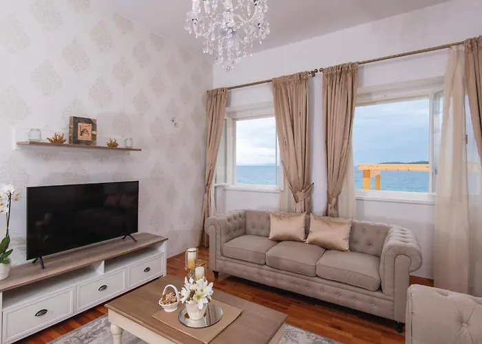 4 Bedroom Lovely In * Orebić