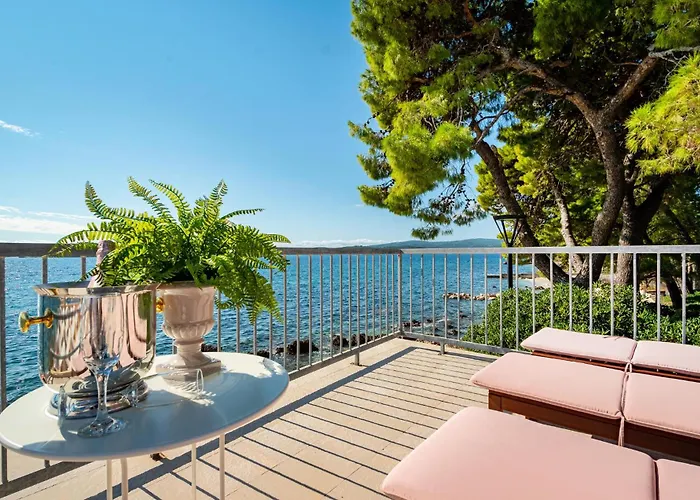 4 Bedroom Lovely In Nyaraló