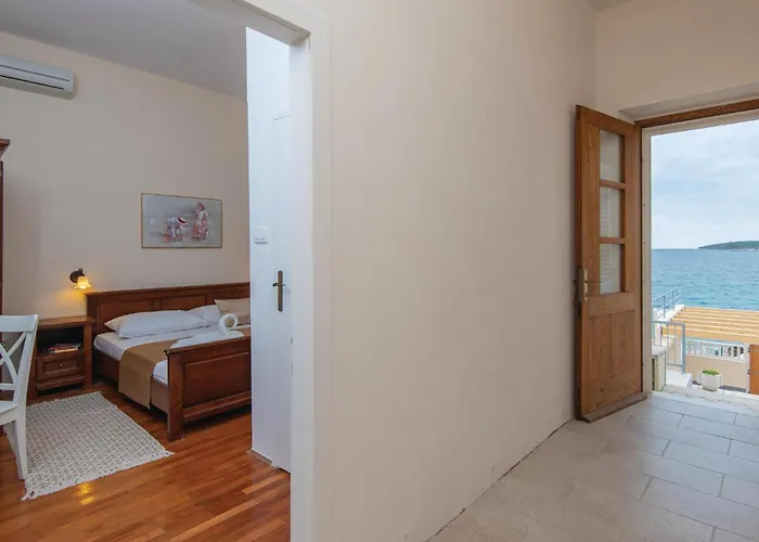 4 Bedroom Lovely In בית נופש *
